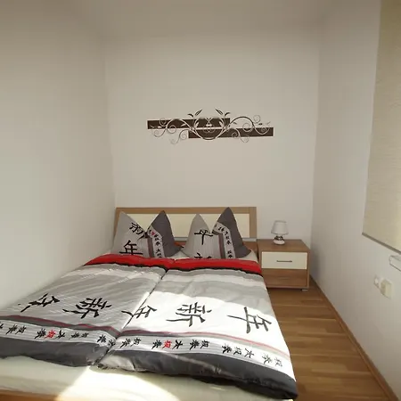 Ferienwohnung Lindenheim Mit Terrasse Und Garten