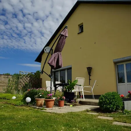 Ferienwohnung Lindenheim Mit Terrasse Und Garten